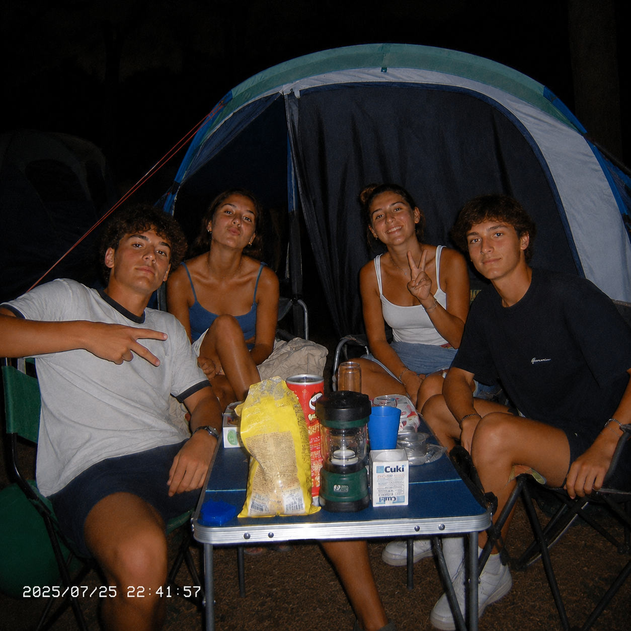 Flashback Cam™ | Scatta come nei 2000
